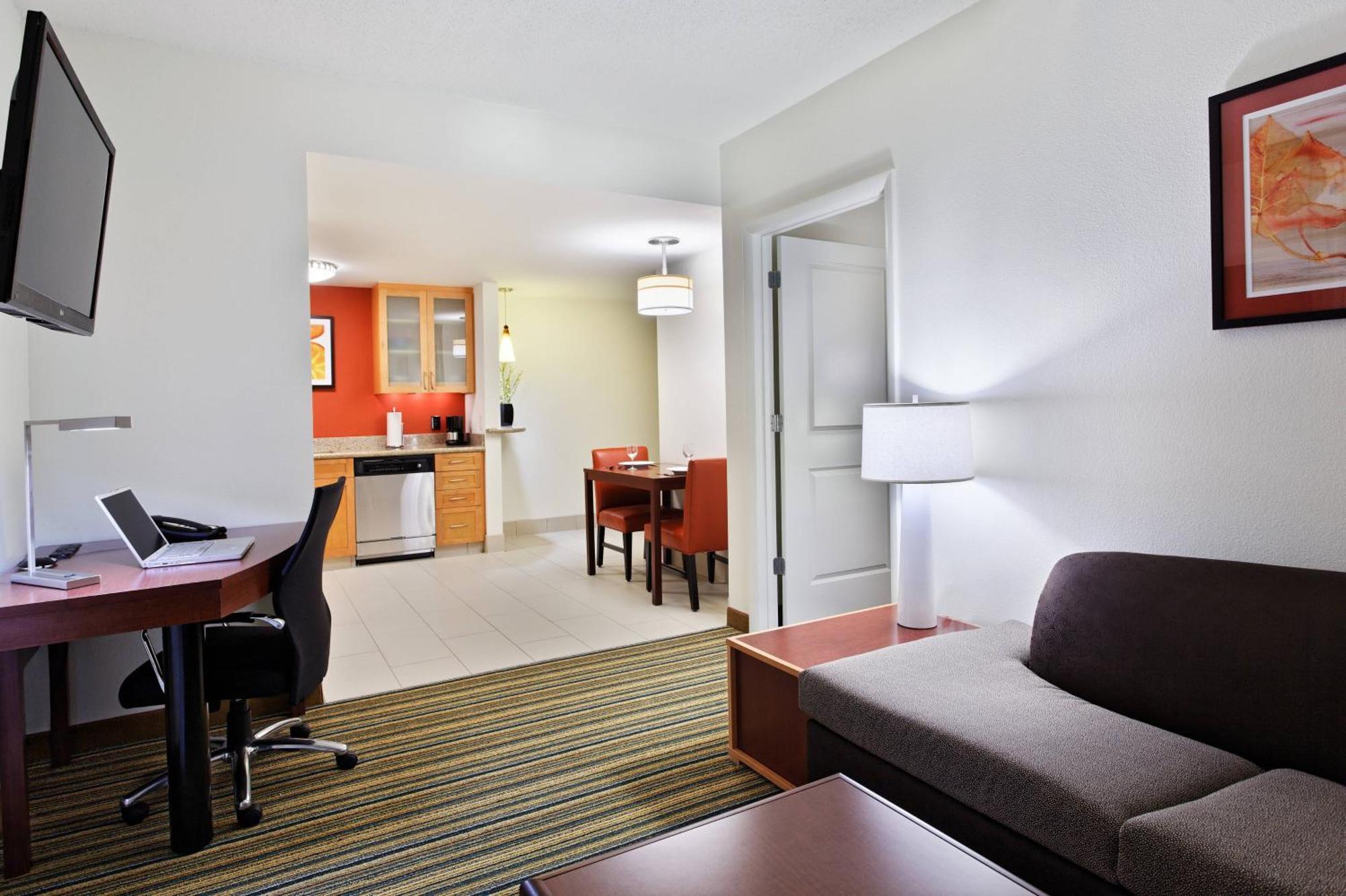 By Marriott Downtown Hotel 3*